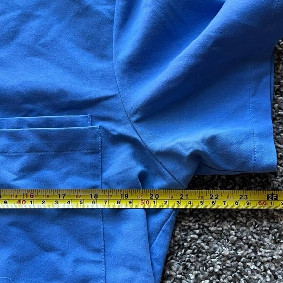 FIGS Leon Scrub Top Men’s Medium Light Blue Style FM1500 Nursing Utility - Picture 4 of 7